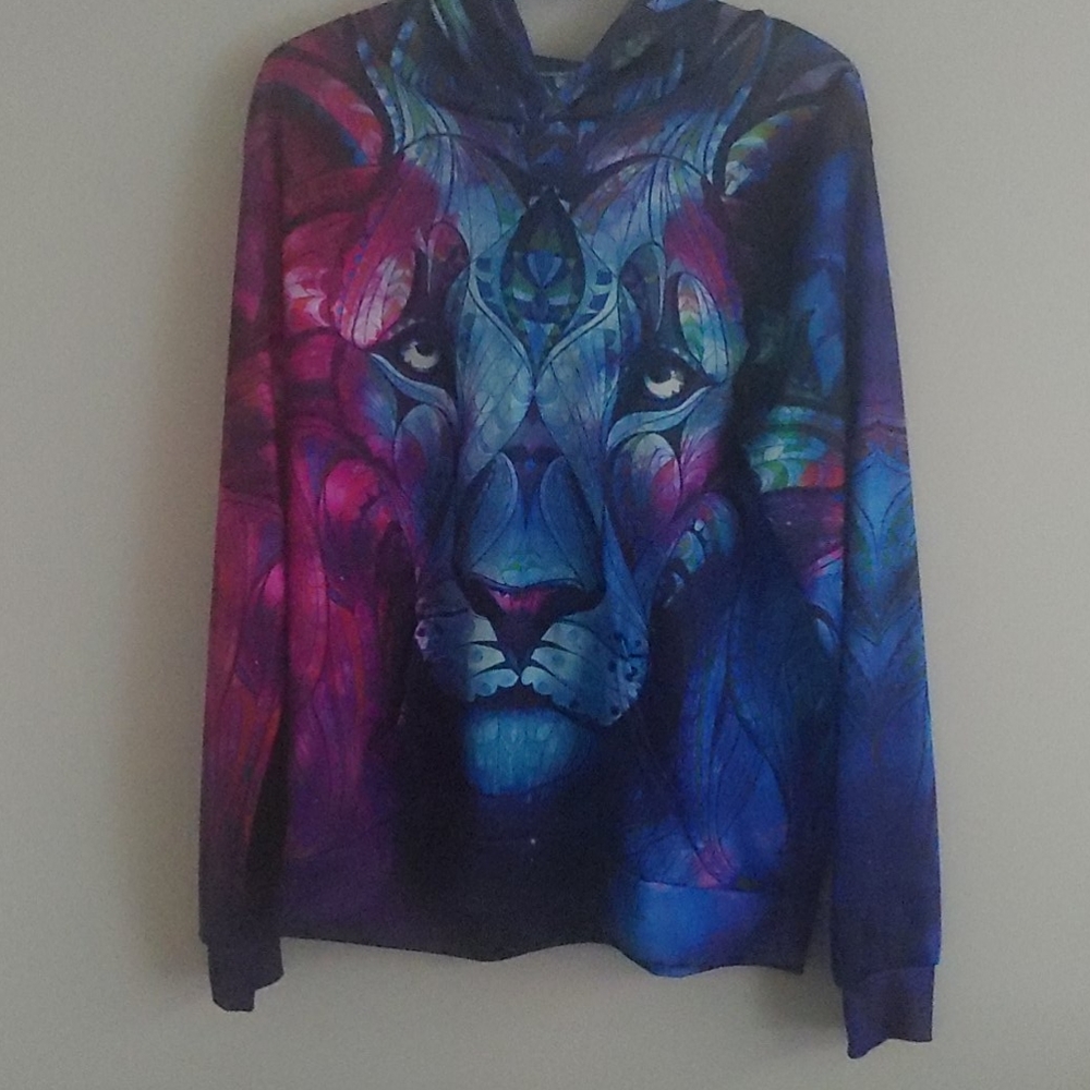 Sweater light wear great for summer.